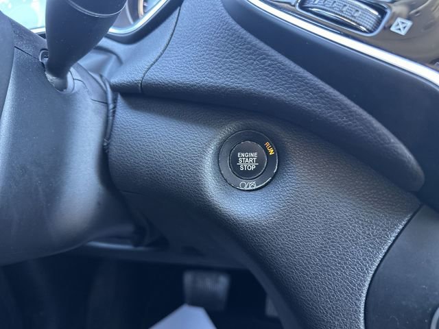 Used 2019 Jeep Cherokee Limited image 18