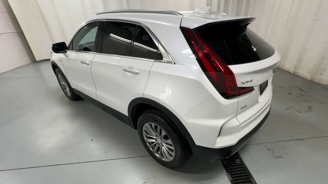 Certified 2024 Cadillac XT4 Premium Luxury w/ Cold Weather Package AWD/4WD image 6