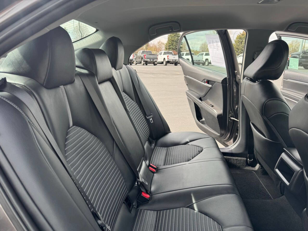 Used 2024 Toyota Camry SE FWD image 32