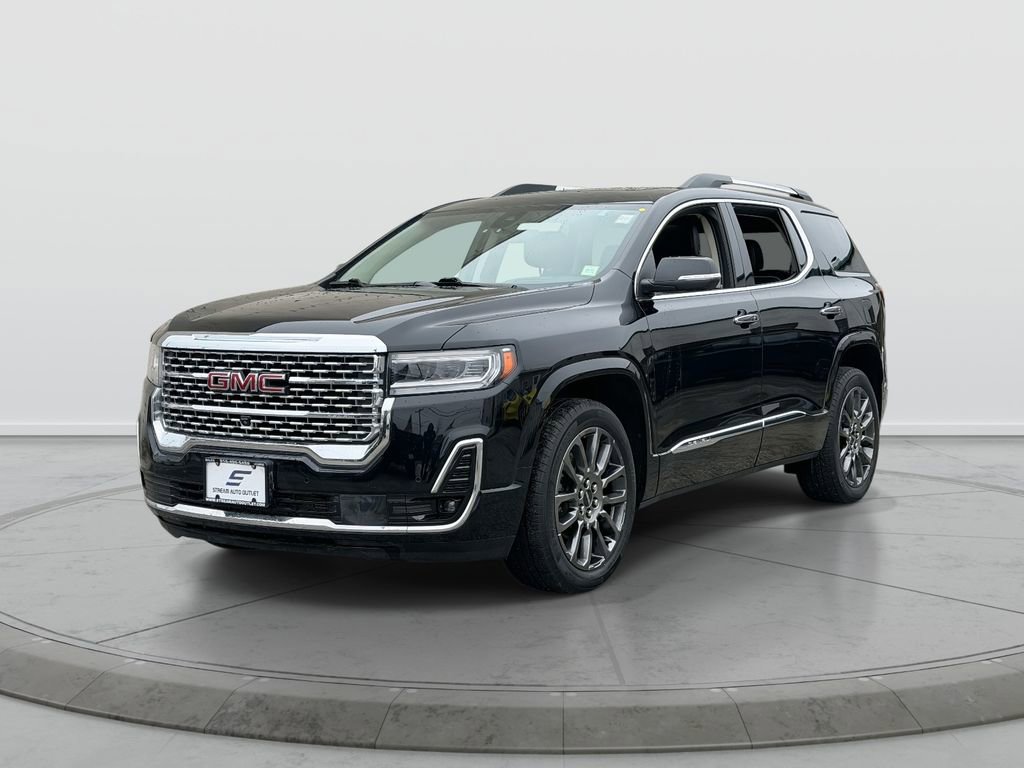 Used 2023 GMC Acadia Denali w/ Black Diamond Edition image 3