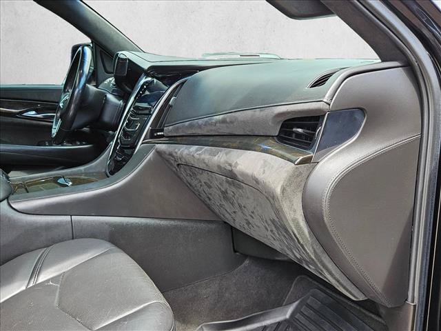 Used 2018 Cadillac Escalade ESV Platinum AWD/4WD image 19