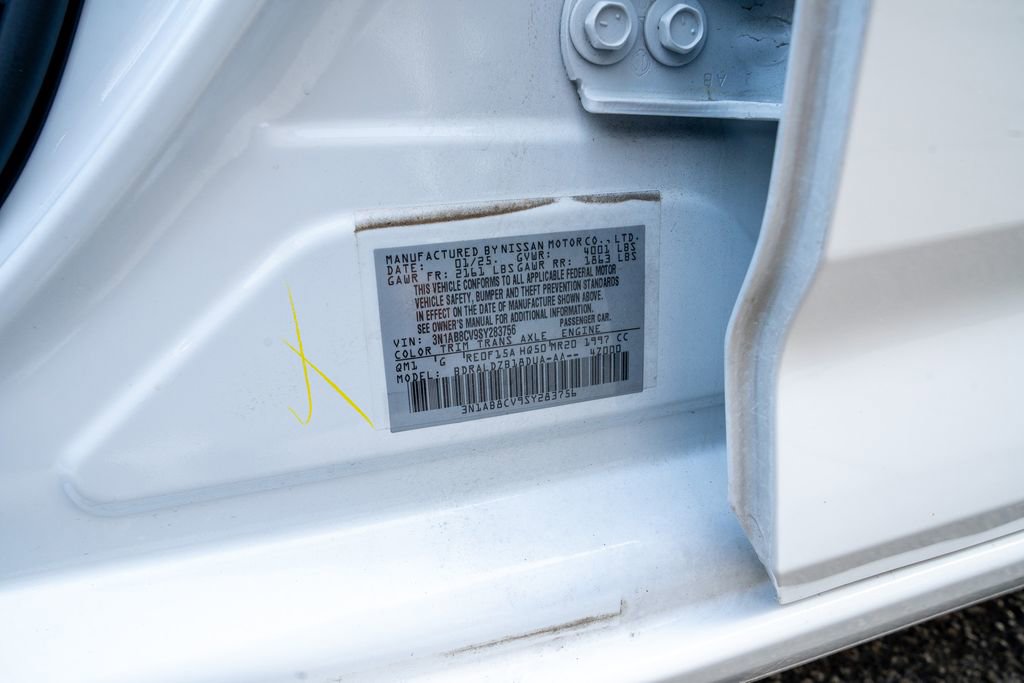 Used 2025 Nissan Sentra SV FWD image 19