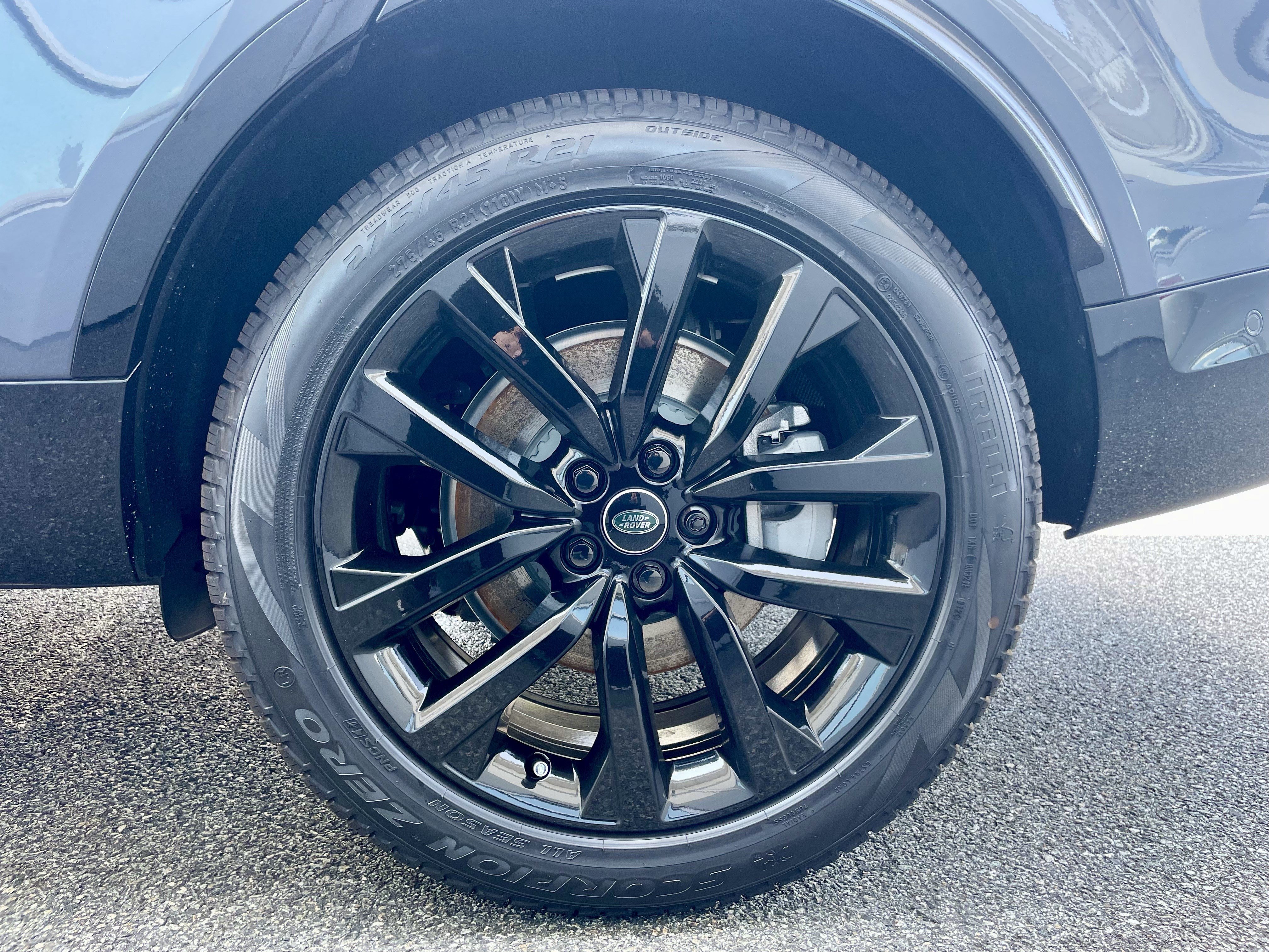 New 2026 Land Rover Discovery Dynamic SE AWD/4WD image 9
