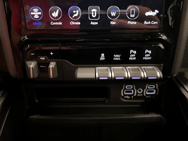 Used 2020 RAM 1500 Laramie AWD/4WD image 33