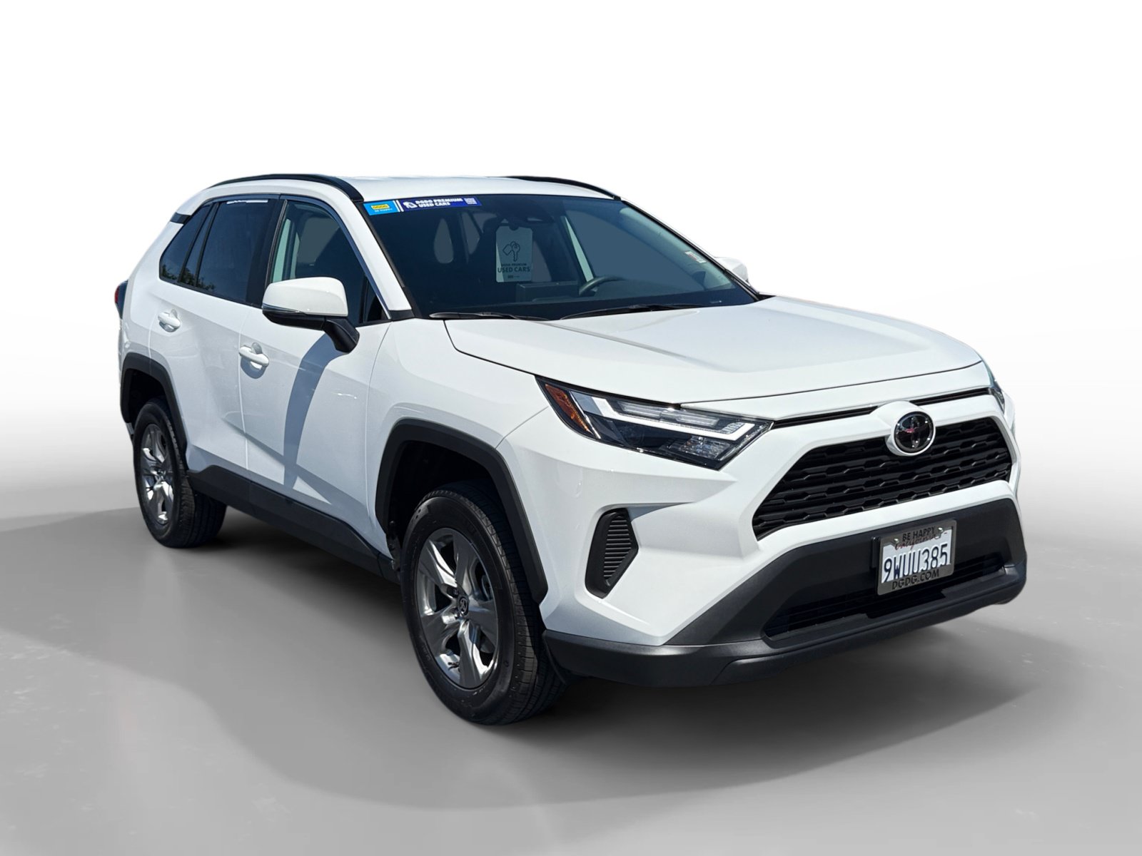 Used 2025 Toyota RAV4 XLE FWD image 7