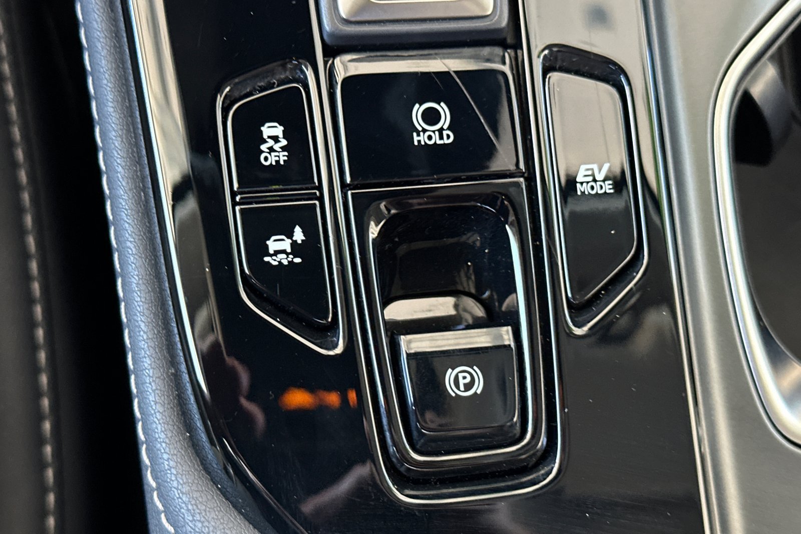 Certified 2025 Lexus NX 350h AWD w/ Premium Package image 20