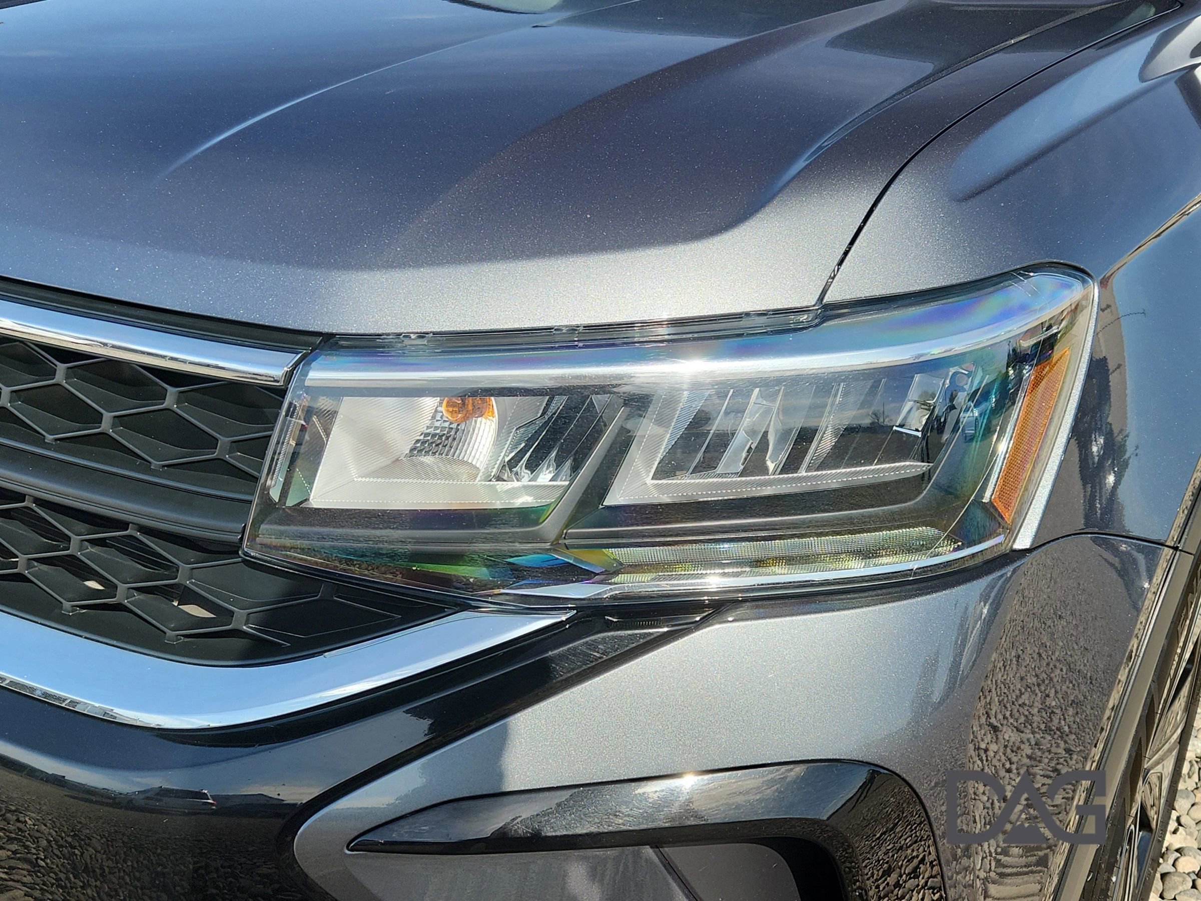 Used 2024 Volkswagen Taos SE image 9