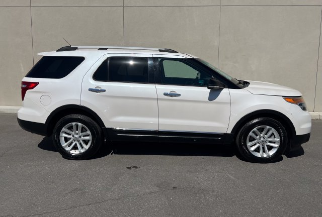 Used 2013 Ford Explorer XLT FWD image 5