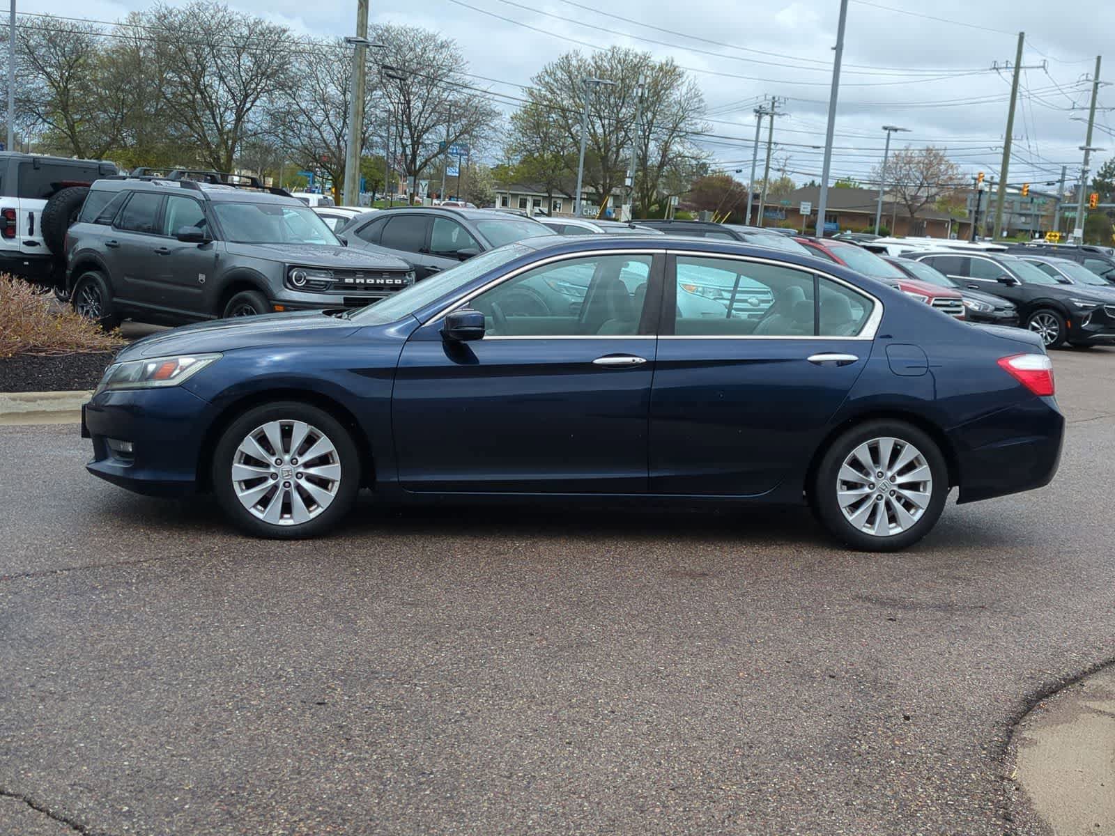 Used 2015 Honda Accord EX image 5