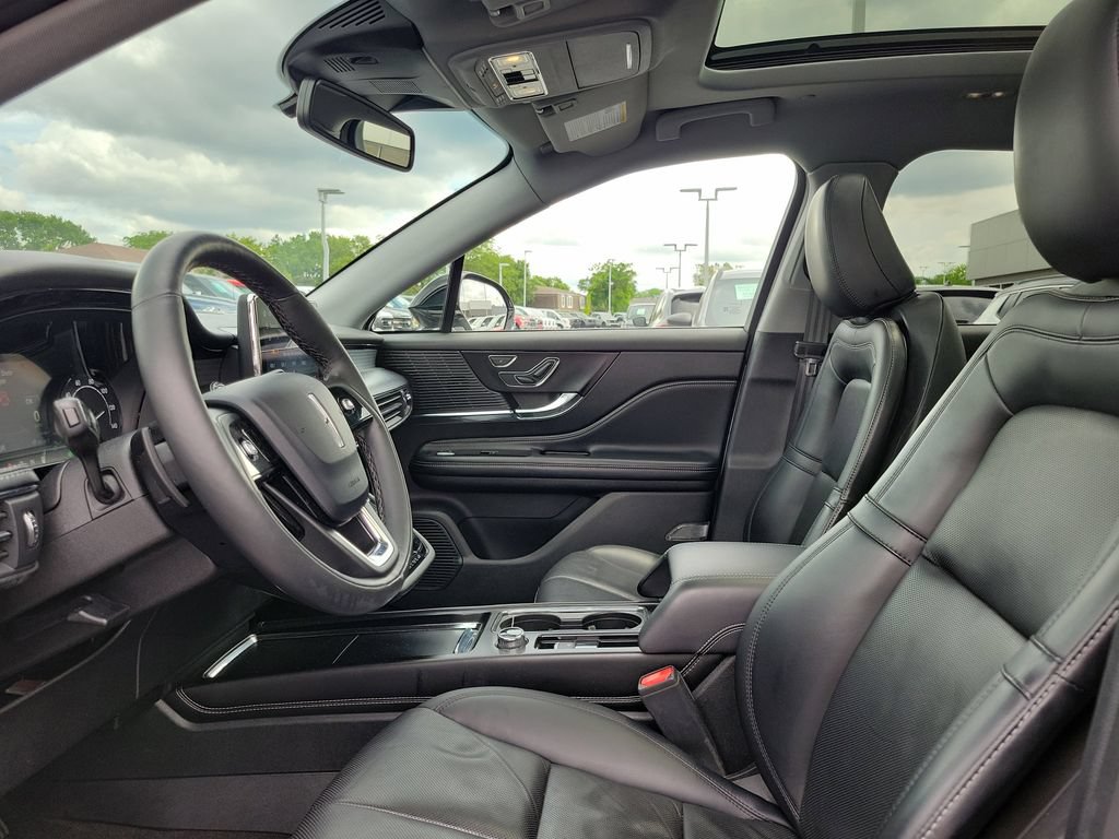Certified 2022 Lincoln Corsair AWD w/ Premium Package image 18