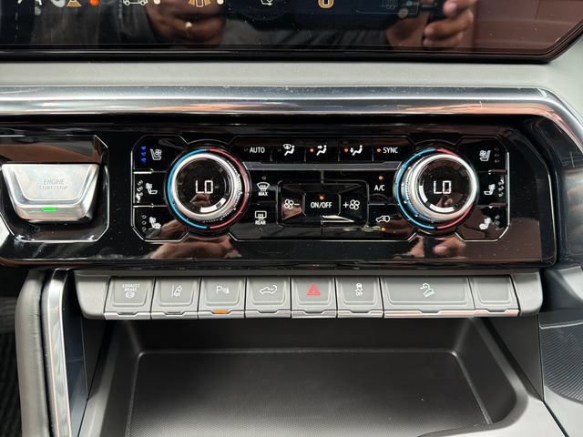 New 2026 GMC Sierra 2500 Denali Ultimate AWD/4WD image 14