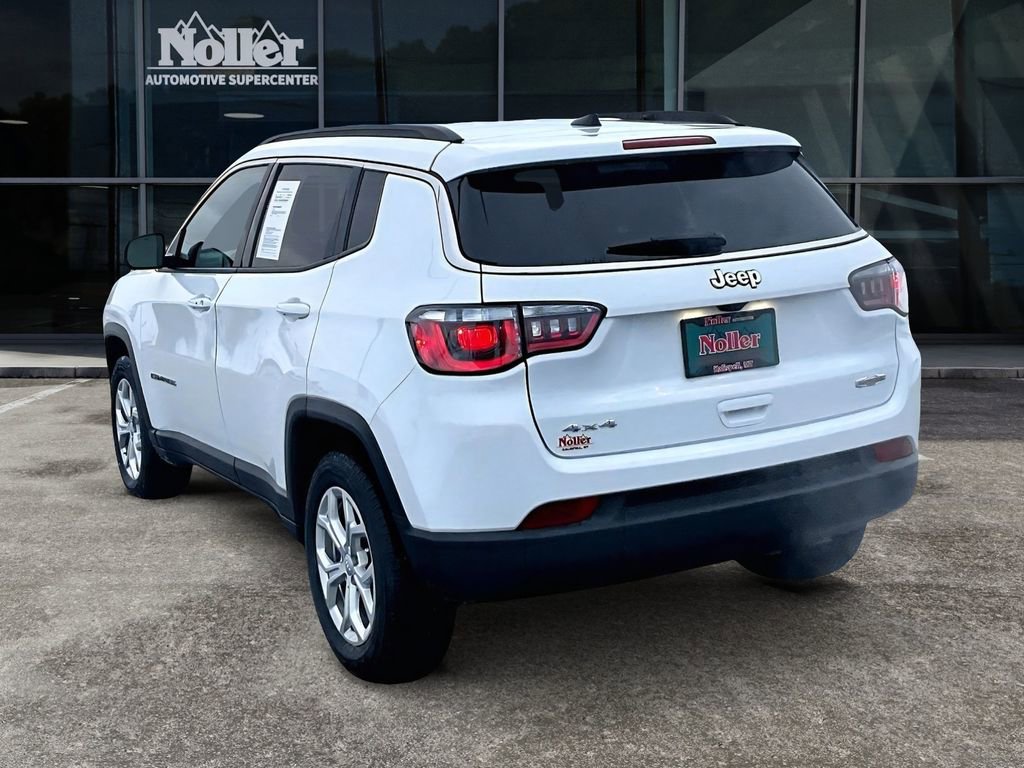 Used 2024 Jeep Compass Latitude image 13