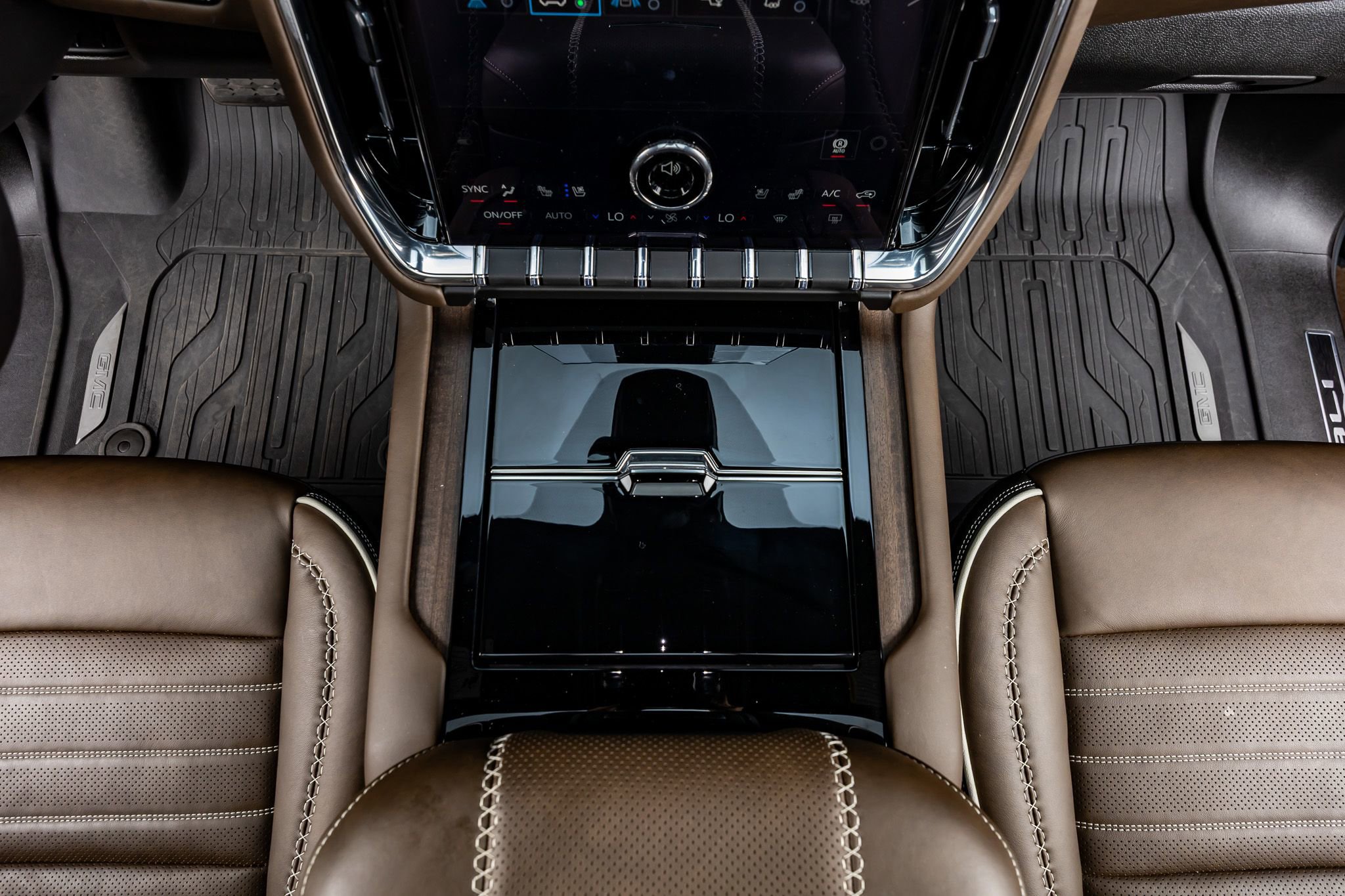 Used 2026 GMC Yukon XL Denali Ultimate image 28