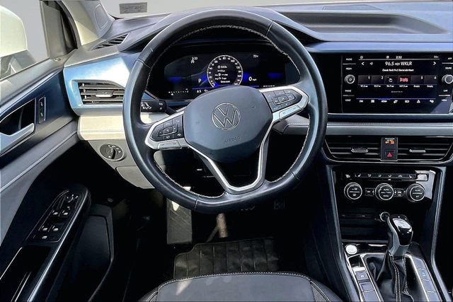 Used 2024 Volkswagen Taos SE image 8