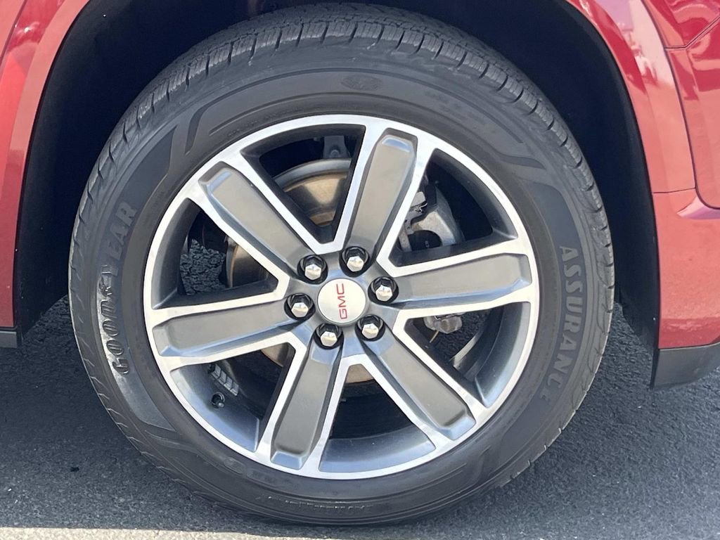 Used 2017 GMC Acadia Denali w/ Technology Package image 9