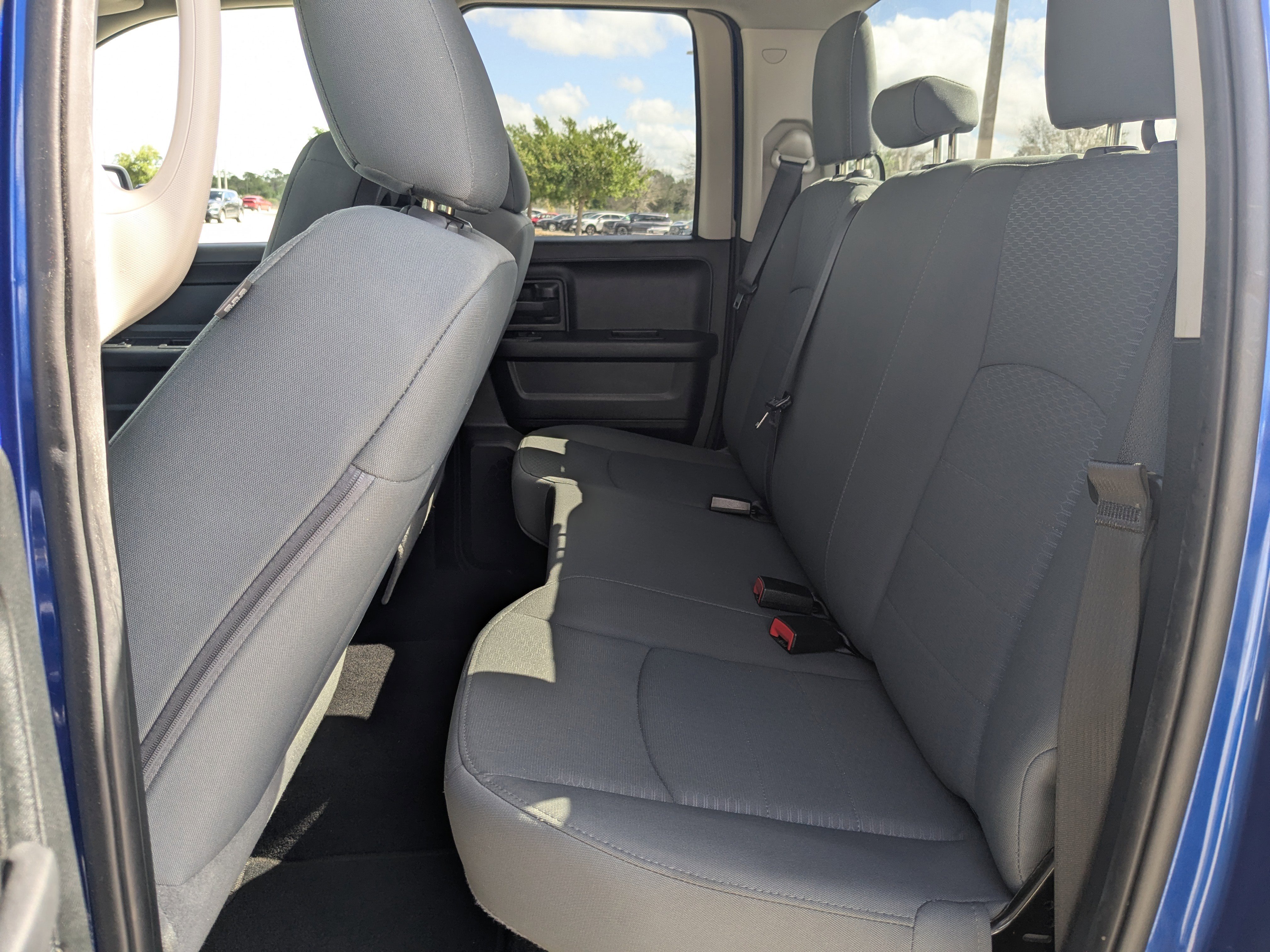 Used 2018 RAM 1500 Express image 17