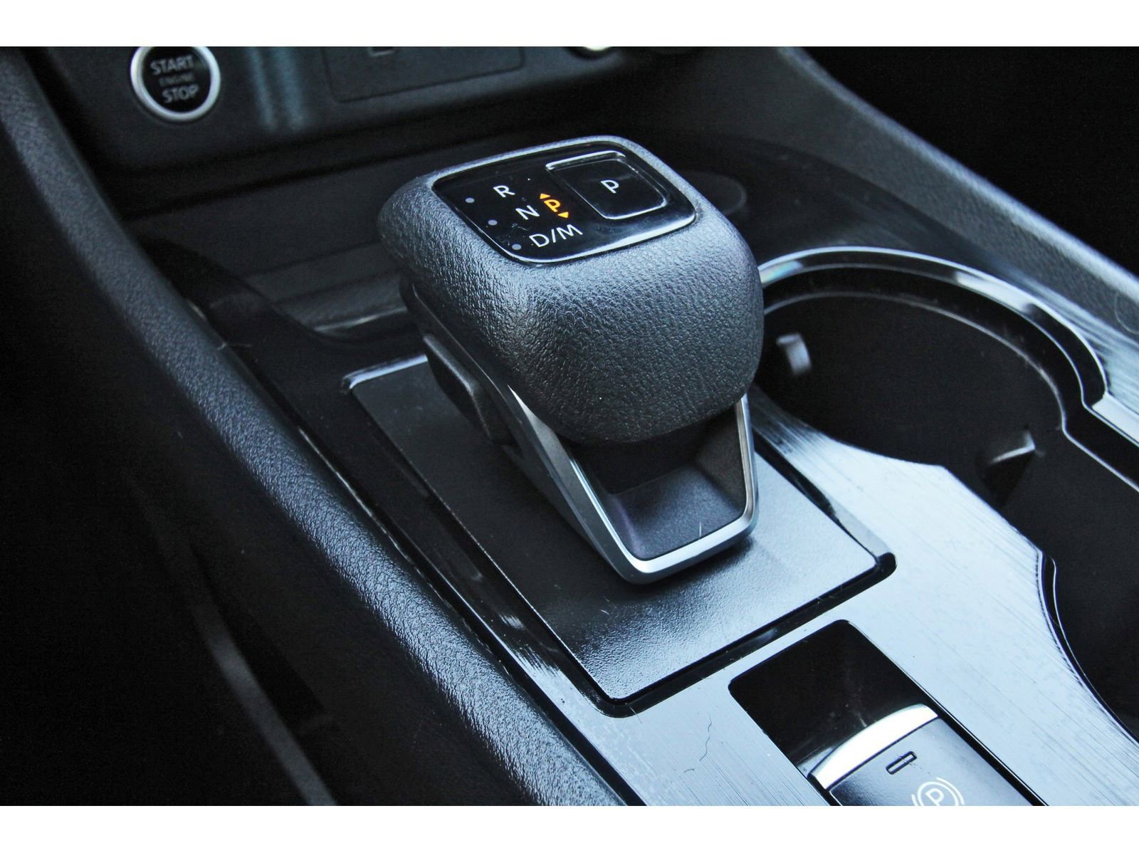 Used 2023 Nissan Rogue SV image 26