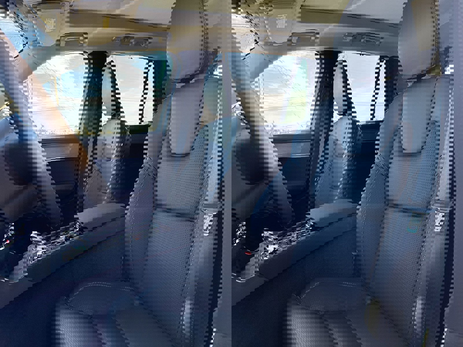 New 2026 Volvo XC90 T8 Ultra image 9