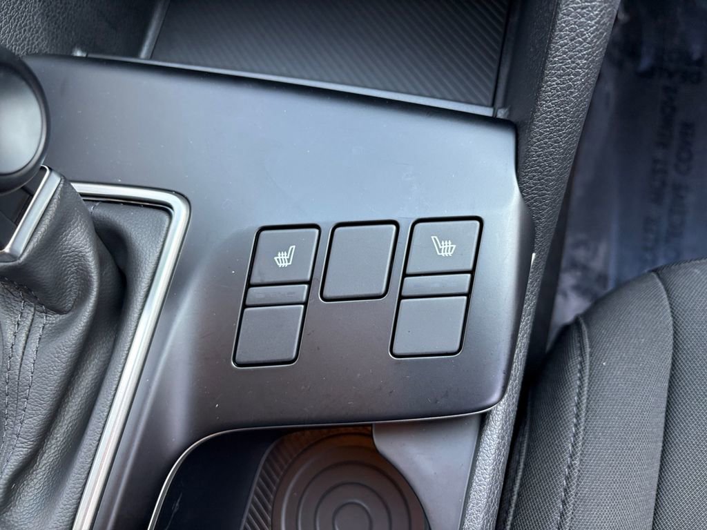 Used 2025 Kia Sportage LX image 12