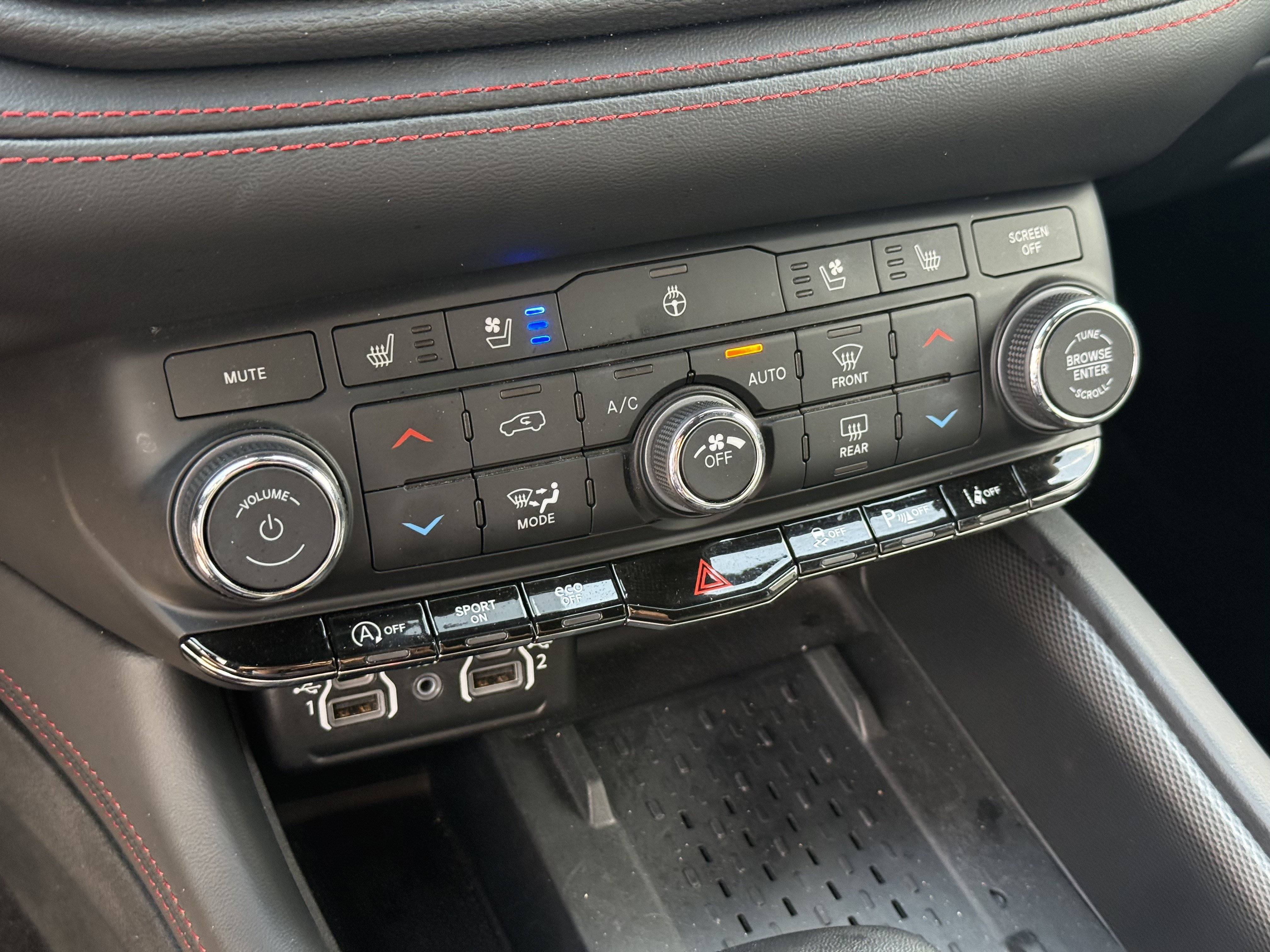 Used 2025 Dodge Durango GT image 21