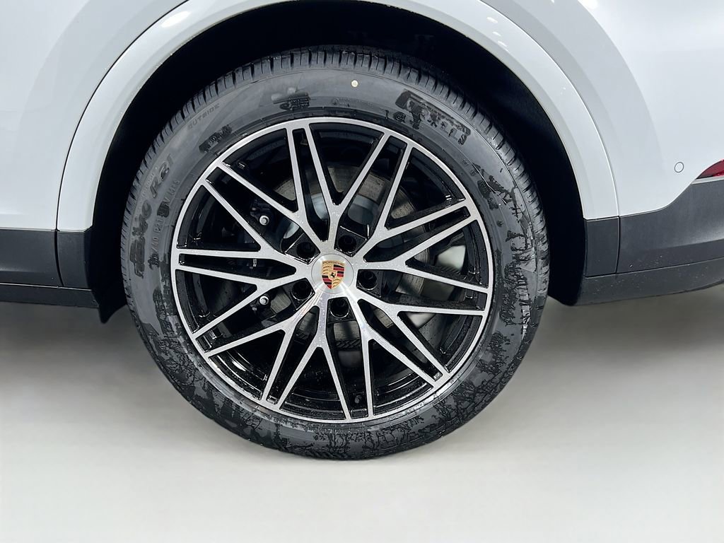 New 2026 Porsche Cayenne image 33