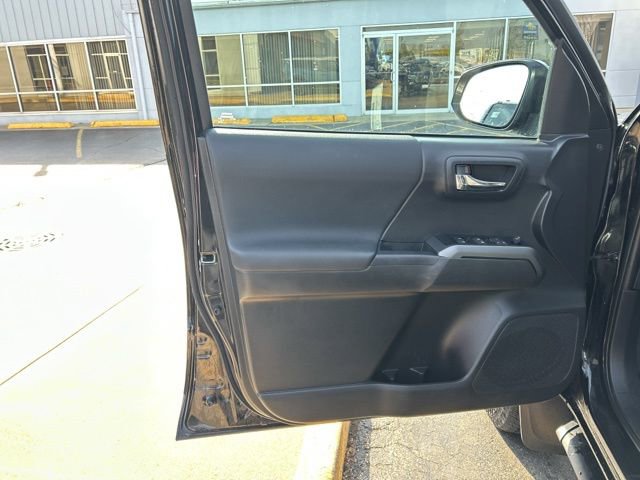 Used 2023 Toyota Tacoma TRD Off-Road w/ Advanced Technology Package image 20