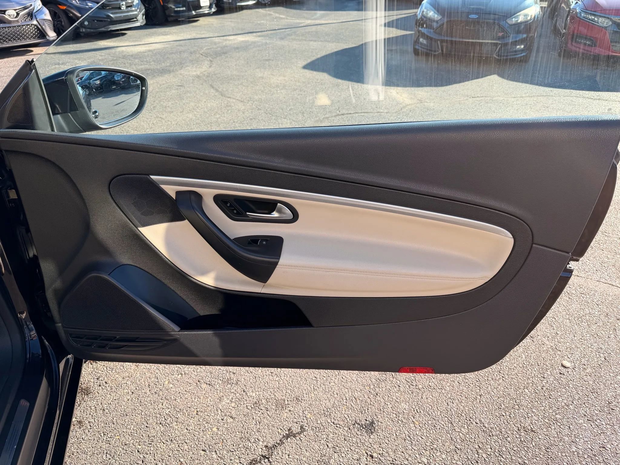 Used 2015 Volkswagen Eos Final Edition image 21