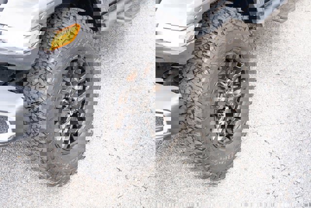 Certified 2023 Jeep Gladiator Sport AWD/4WD image 9