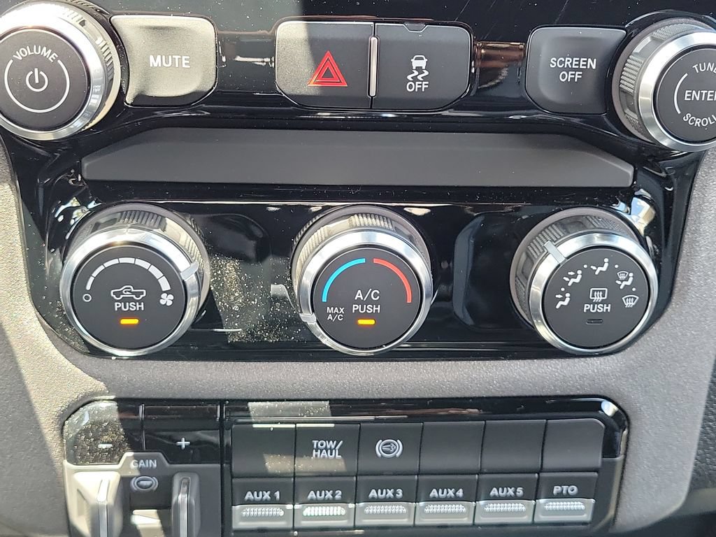 New 2026 RAM 3500 Tradesman w/ Chrome Appearance Group A AWD/4WD image 21