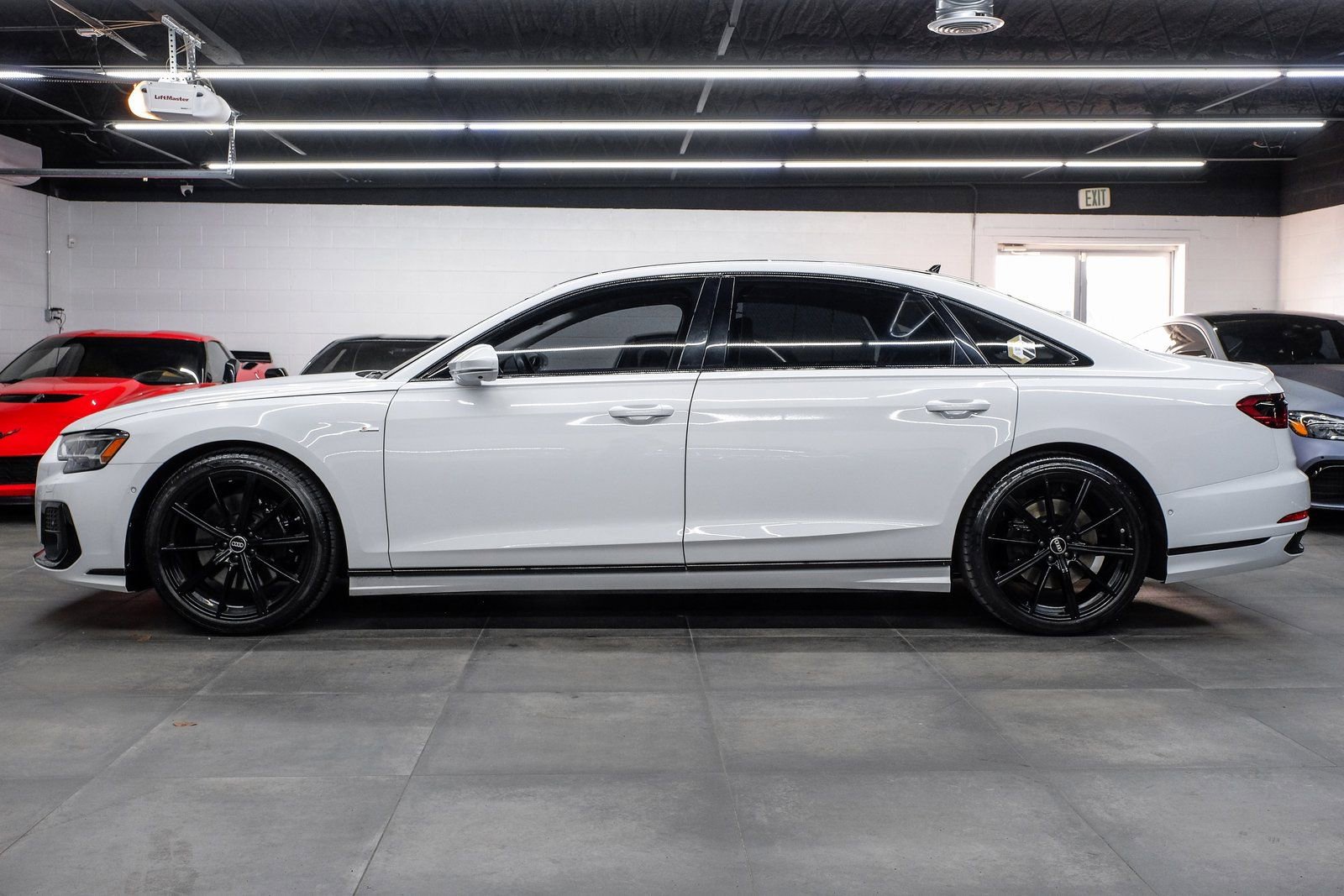 Used 2022 Audi A8 L 3.0T w/ Luxury Package image 19