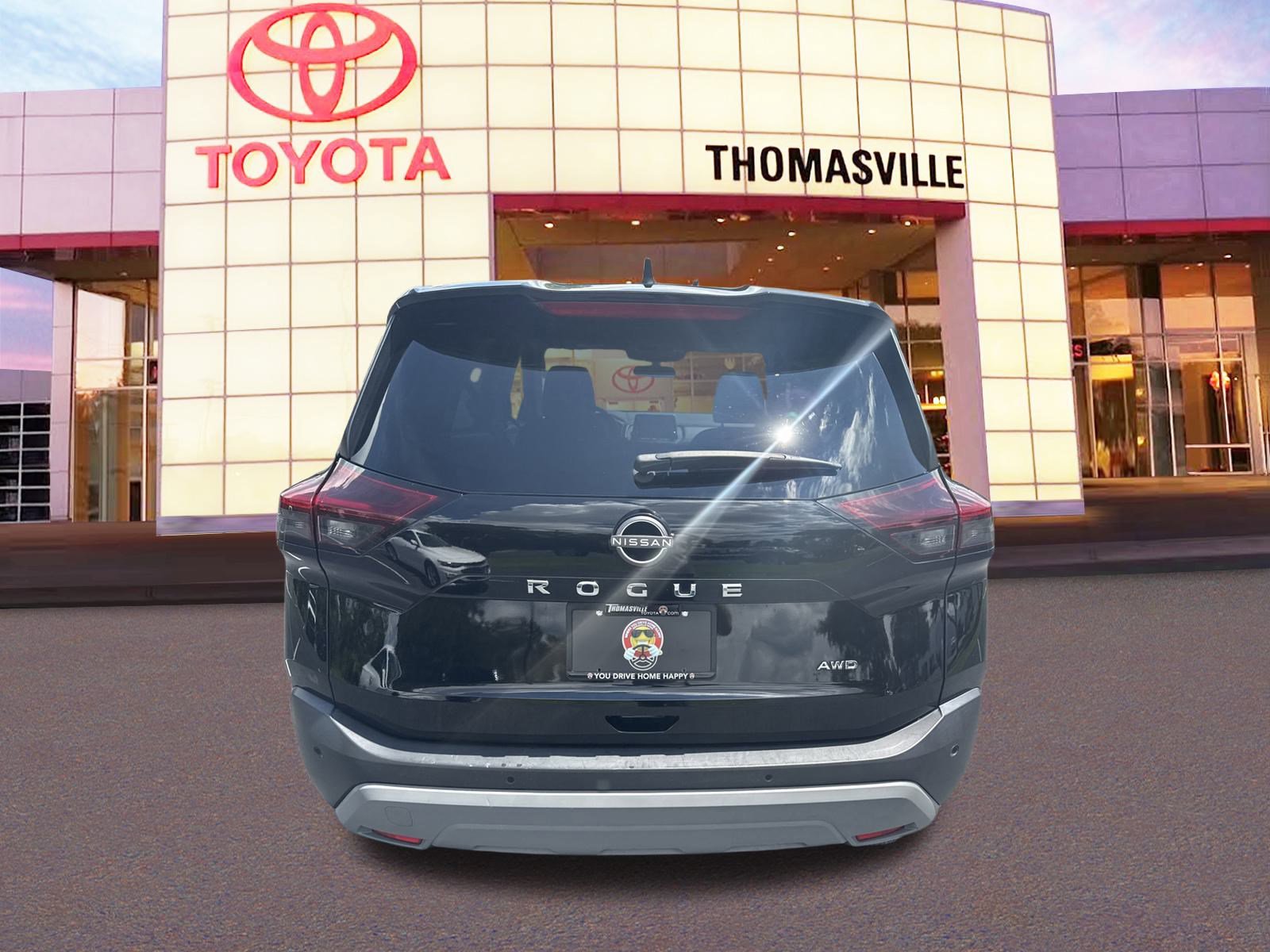 Used 2023 Nissan Rogue S image 6