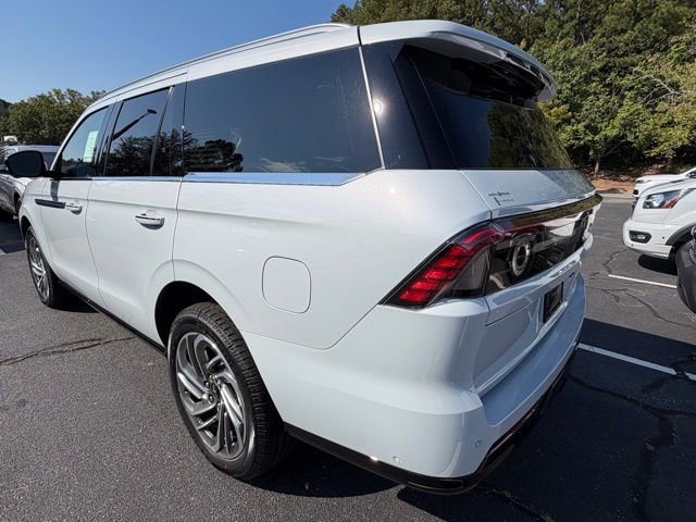 New 2025 Lincoln Navigator Reserve image 4