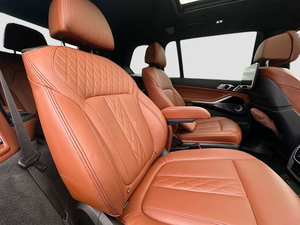 Used 2021 BMW ALPINA XB7 AWD/4WD image 31