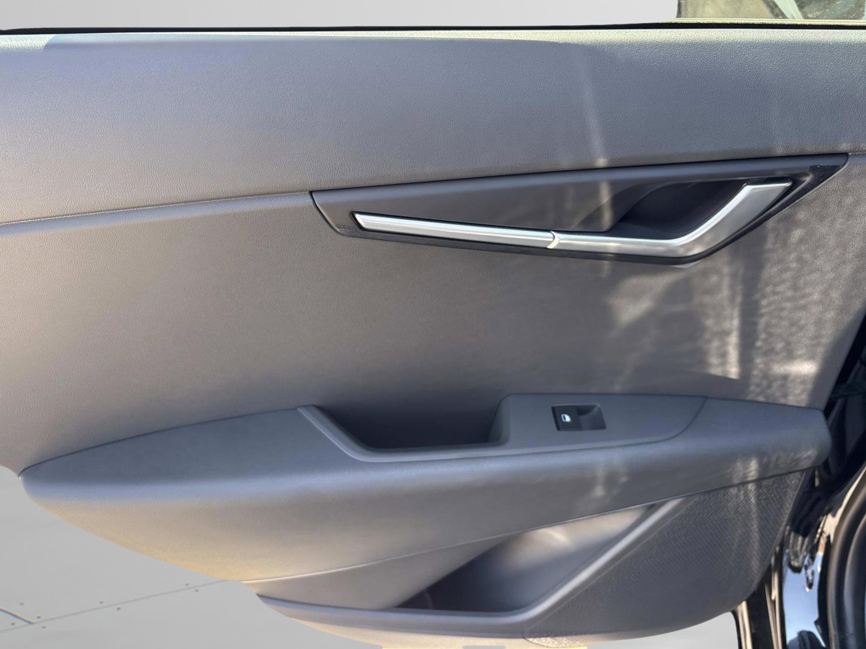 New 2026 Kia Niro LX image 18