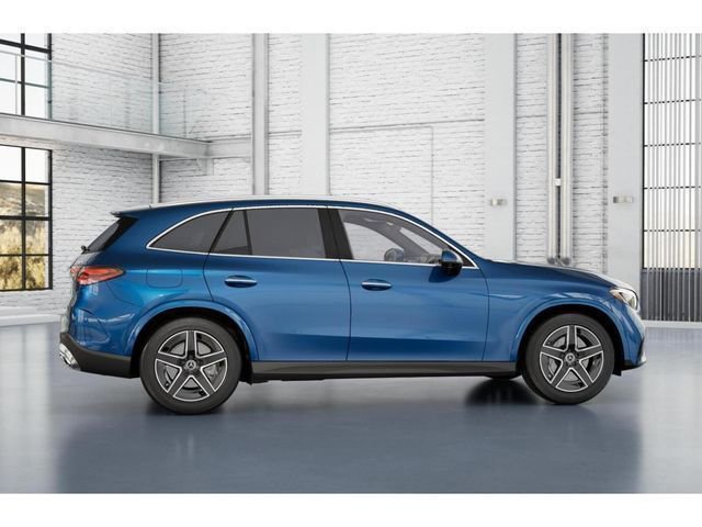 Used 2025 Mercedes-Benz GLC 300 4MATIC image 17