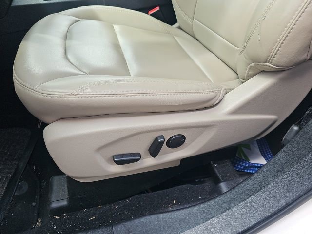 Used 2019 Ford Explorer XLT w/ Equipment Group 202A image 18