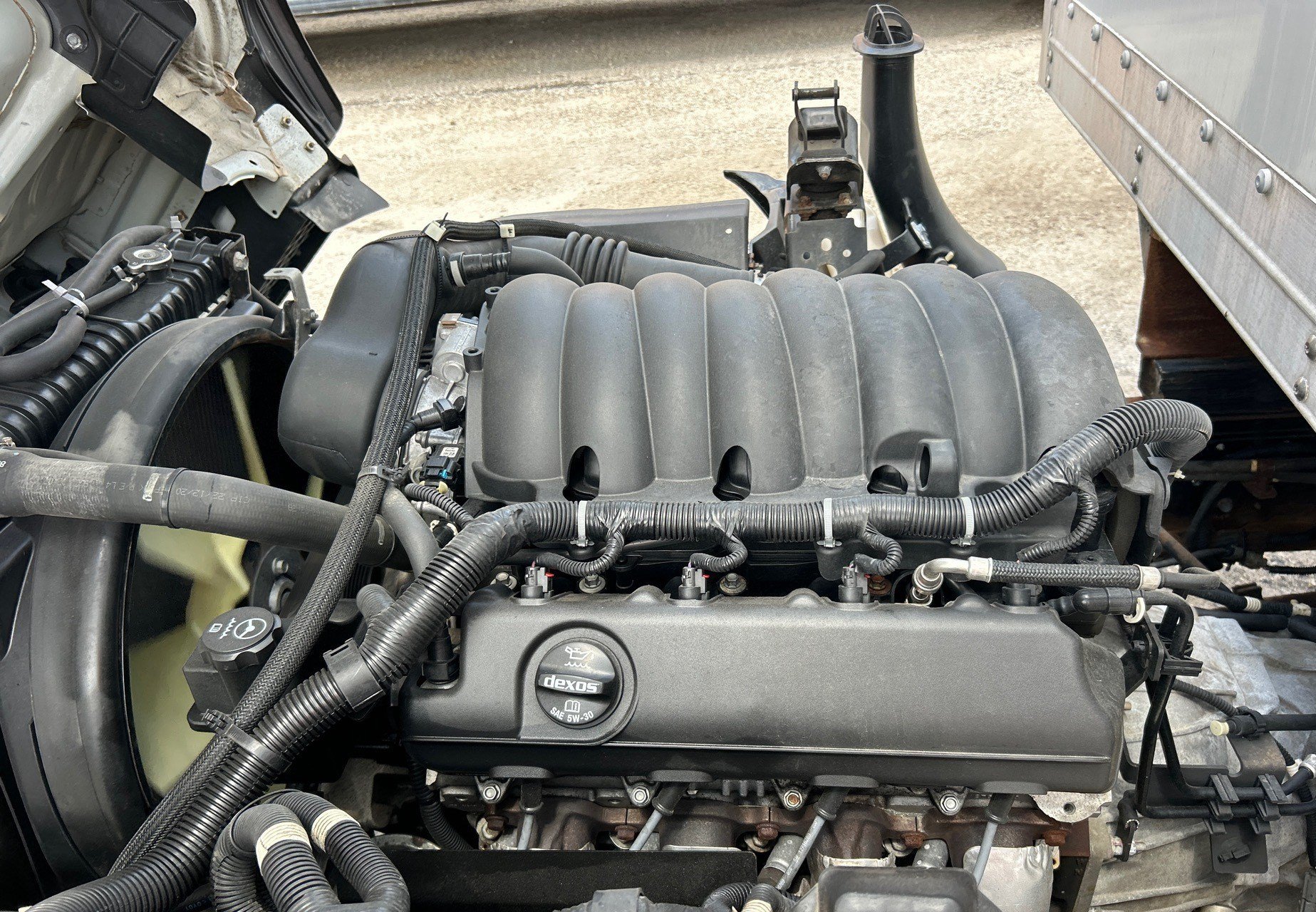 Used 2021 Isuzu NPR RWD image 23