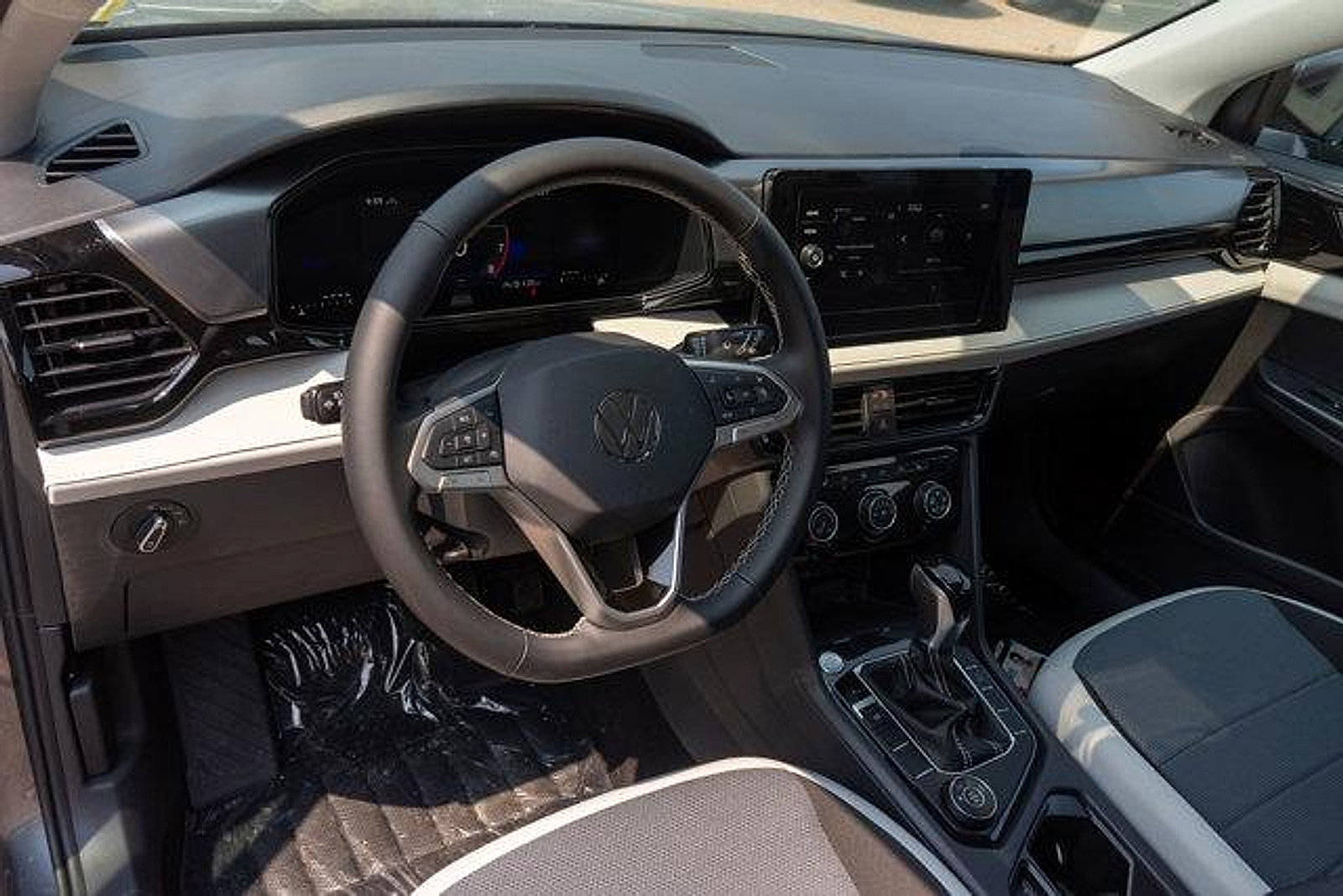 New 2025 Volkswagen Taos S AWD/4WD image 13