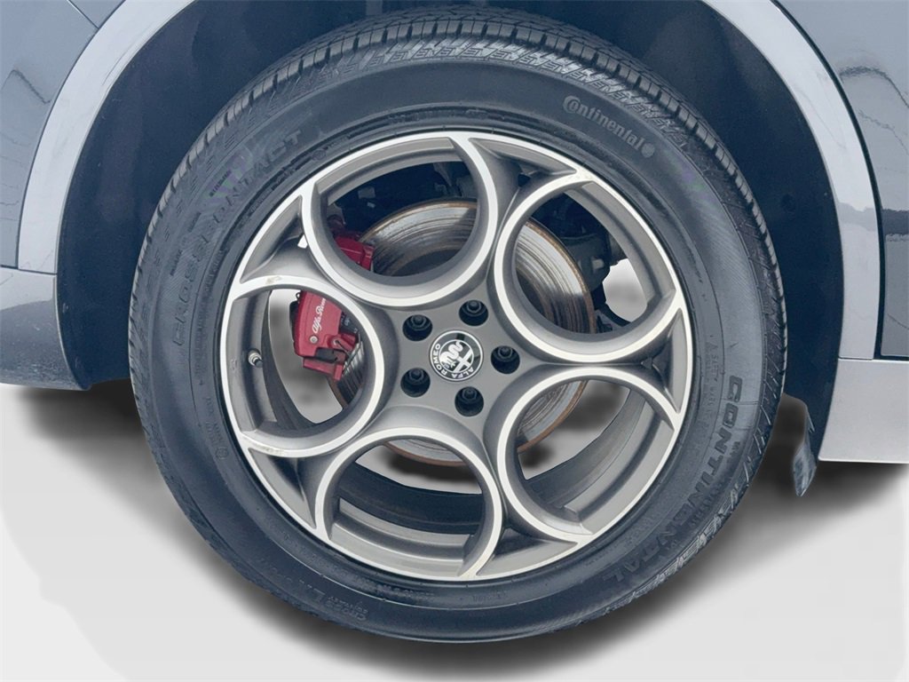 Used 2023 Alfa Romeo Stelvio Ti image 52