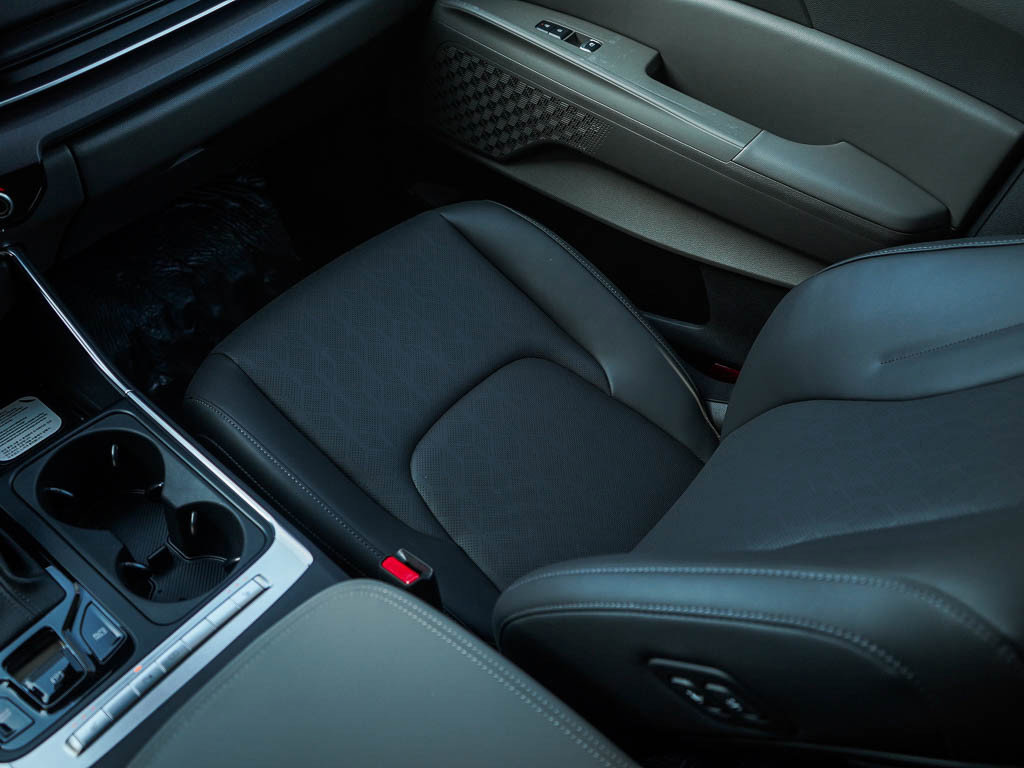 New 2026 Kia Carnival EX FWD image 27