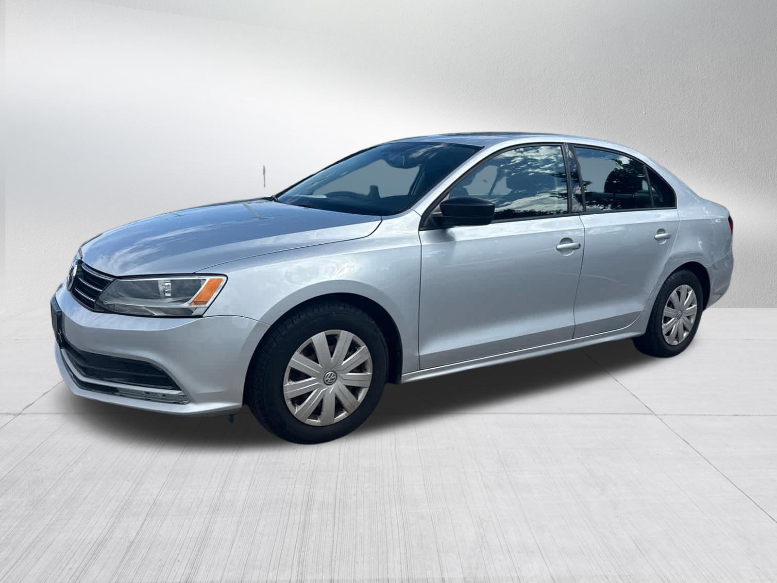 Used 2015 Volkswagen Jetta S FWD image 2