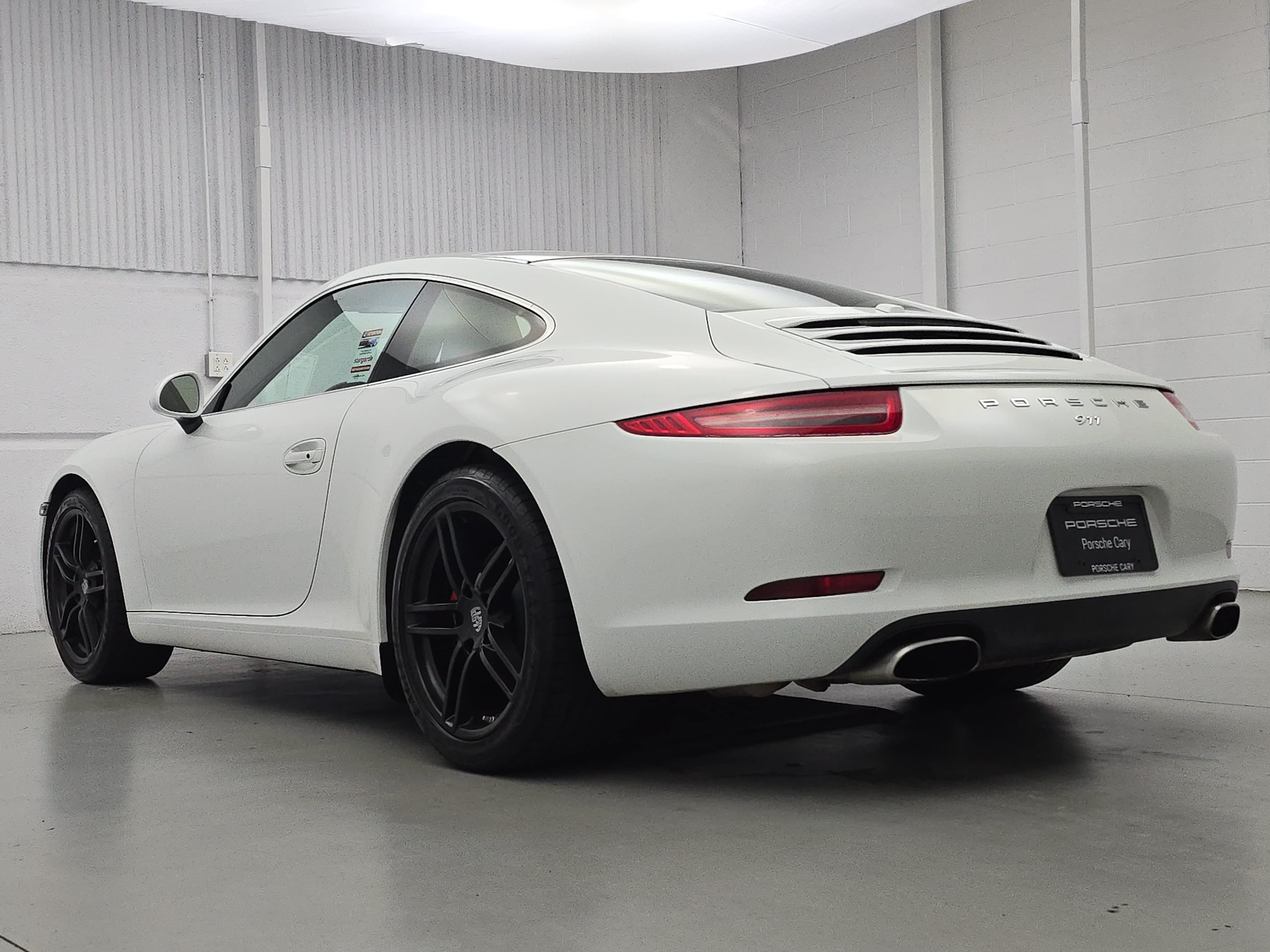 Certified 2014 Porsche 911 Carrera RWD image 3