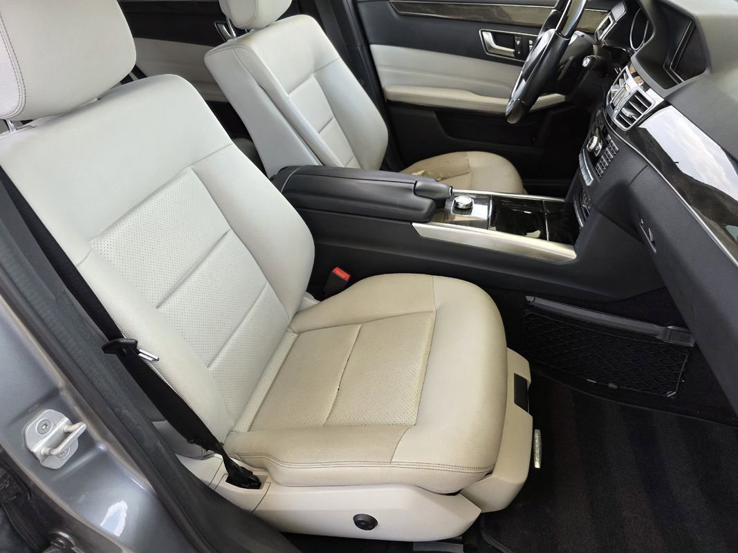 Used 2014 Mercedes-Benz E 250 BlueTEC Sedan image 25