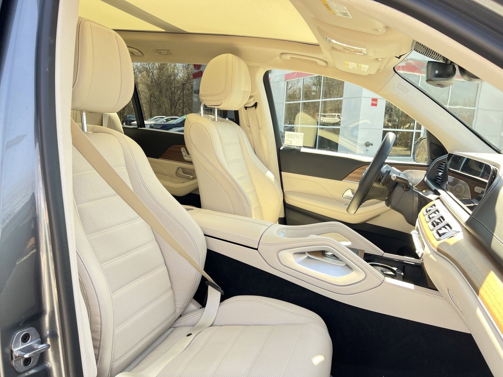 Used 2023 Mercedes-Benz GLS 580 4MATIC image 28