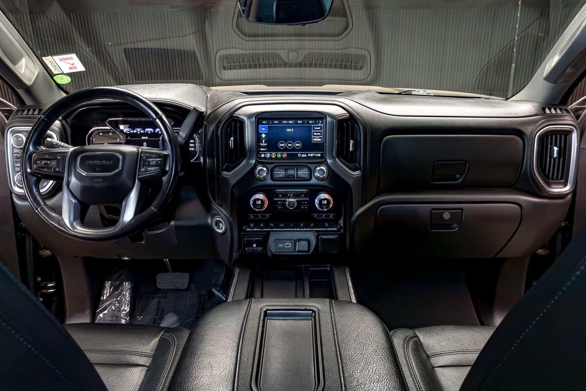 Used 2020 GMC Sierra 3500 Denali w/ Denali Ultimate Package image 17