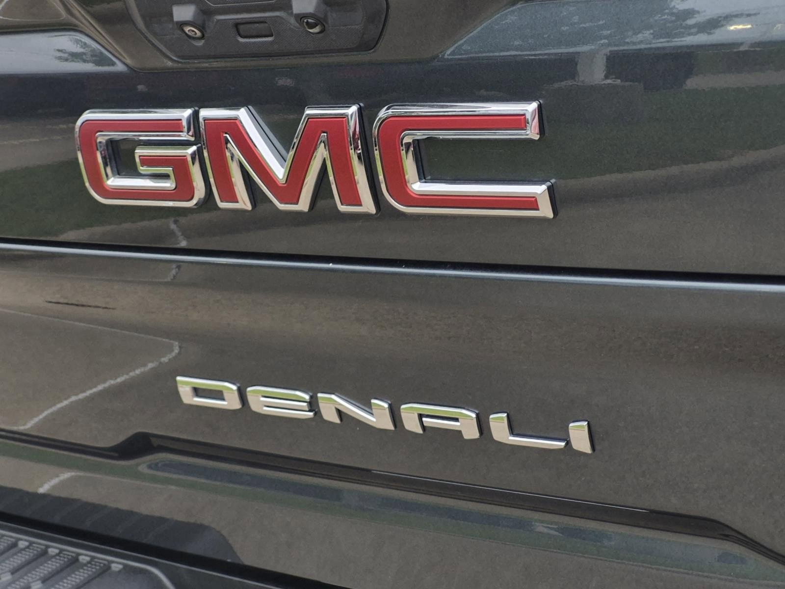 Certified 2020 GMC Sierra 2500 Denali w/ Denali Ultimate Package AWD/4WD image 8