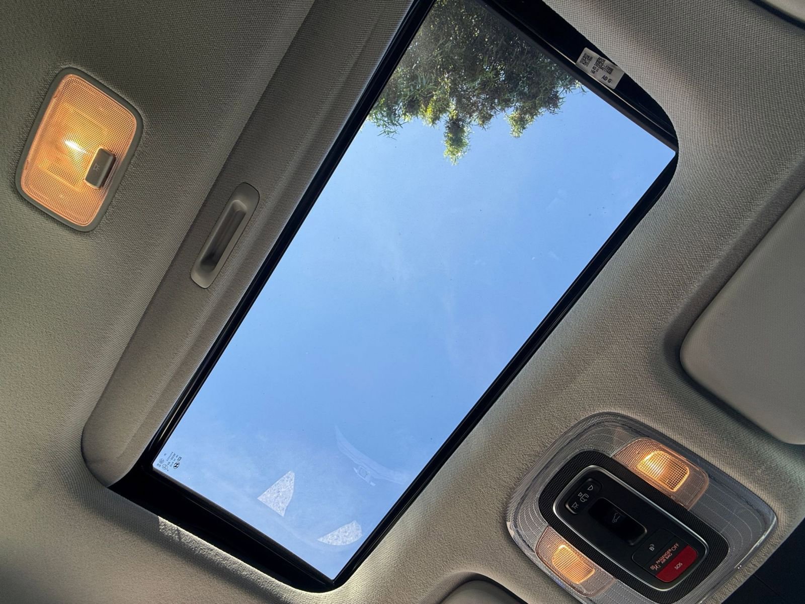 Used 2025 Hyundai Elantra Limited image 27