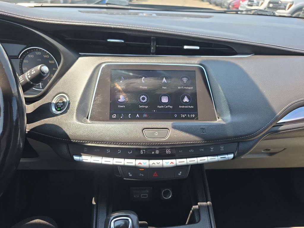 Used 2019 Cadillac XT4 Luxury w/ Cold Weather Package AWD/4WD image 31
