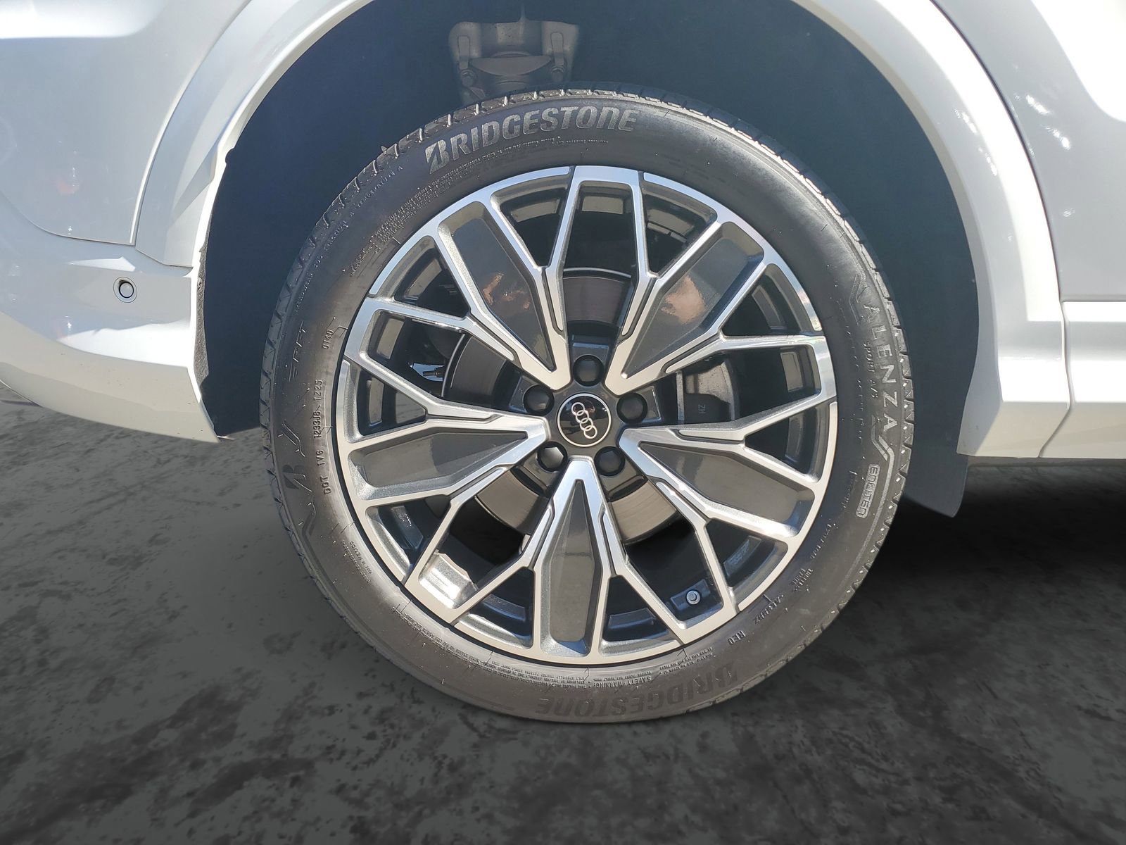 Used 2025 Audi Q5 Premium w/ Premium Plus AWD/4WD image 5