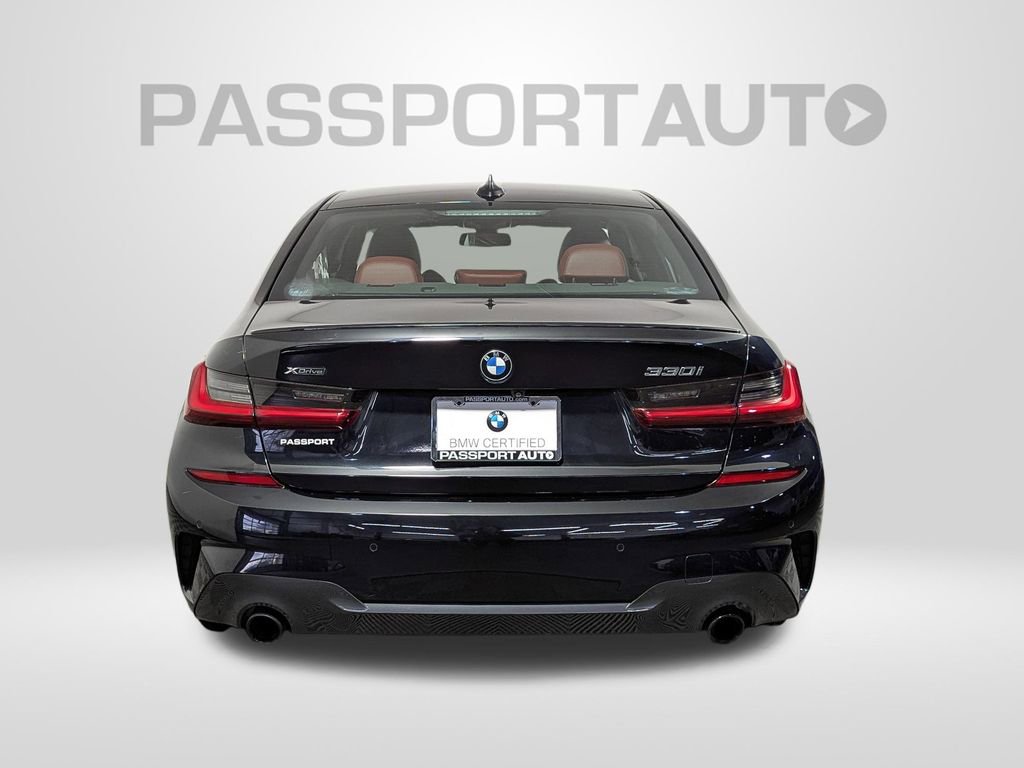 Certified 2022 BMW 330i xDrive Sedan w/ M Sport Package image 5